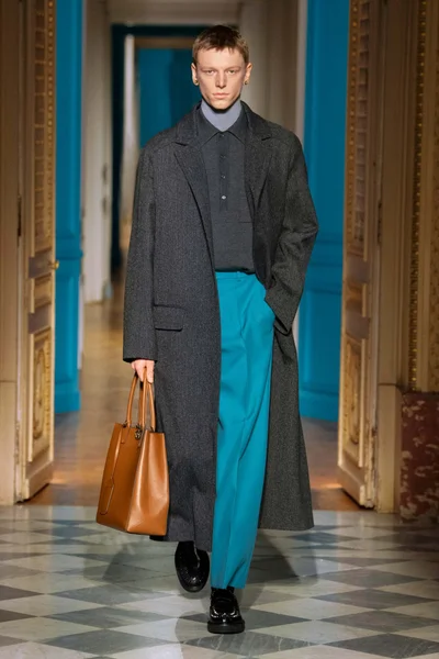 Look 33